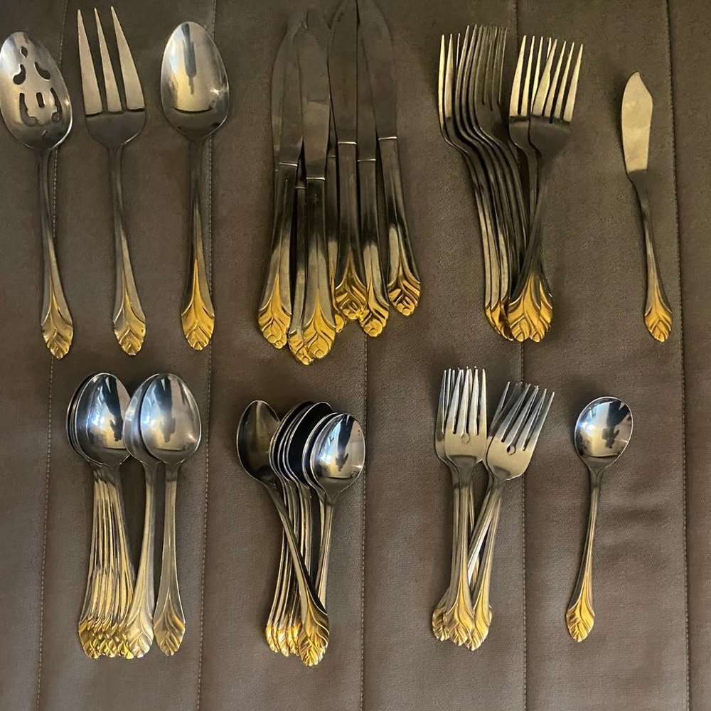 Flatware Set